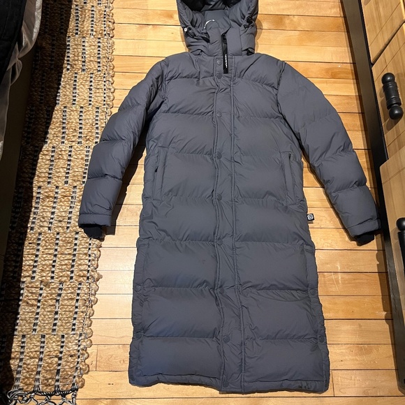 ❤️SOLD❤️ARITZIA limited edition SUPER PUFF LONG GRAY - Picture 7 of 7